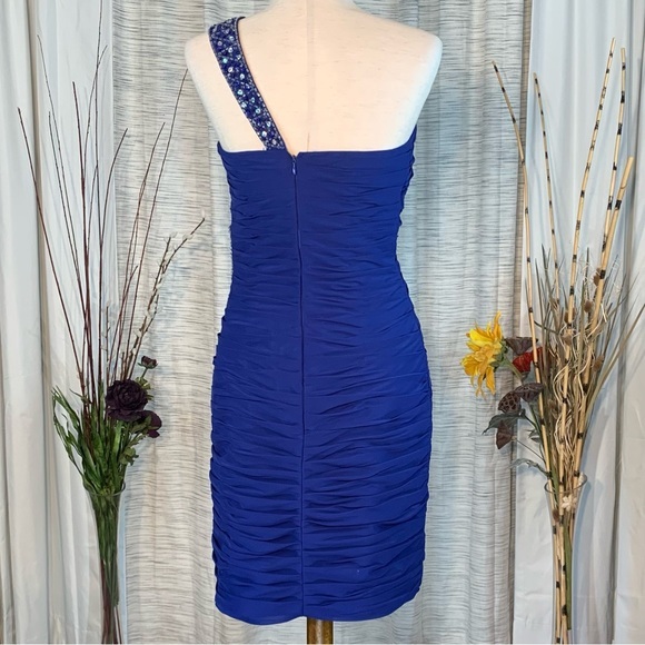 JJ’s House solid blue one shoulder party dress. - Picture 8 of 16